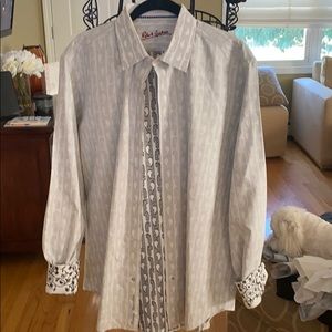 Men’s white on grey pattern